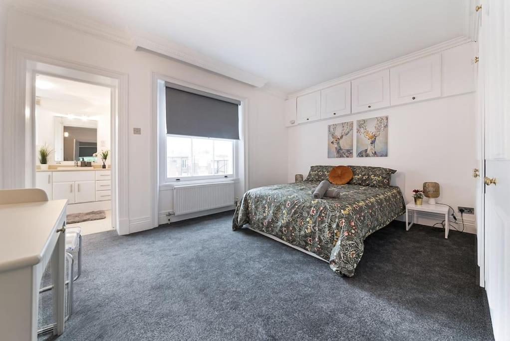 Knightsbridge Two Bed Apartment London Ngoại thất bức ảnh